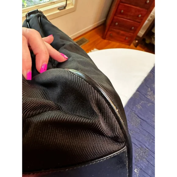 Gucci Black Nylon & Patent Leather Shoulder Bag w/ Bamboo Handle - Picture 11 of 16